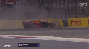 Max verstappen's red bull crashes into the barrier at turn 12 of the hungaroring (screengrab: Max Verstappen Angry Team Radio After Crash In Q1 Bahrain Gp 2018 Youtube