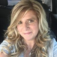 Ellie Brelsford's Instagram, Twitter & Facebook