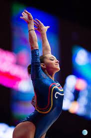 Glezna rezistă, larisa va lupta pentru visul său! Larisa Iordache Facebook