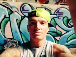 Justin Claycomb's Instagram, Twitter & Facebook