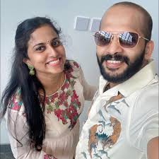 Midhin Thomas (@midhinthv) • Facebook