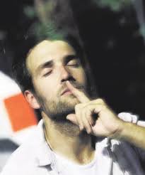 Moderatoren befragen Bürgermeisterkandidaten