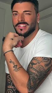 Dale Parati: El Éxito de Luca Fichera