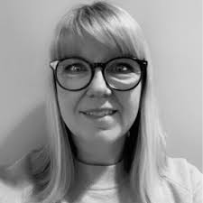 Nu kickstartar vi hösten i Uppsala ⭐️ Ett handfull kollegor från kontoret  knöt skorna för att ta en löptur på 7-14 km 👊🏻 Väl framme belönades vi  med tända grillar och ett