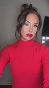 Valentine’s Day transformation 💕 #smokyeye #makeup #dothanmua  #makeupartist #glam #makeuptransformation #makeuplooks #valentinesday  #glammakeup #beforeandafter