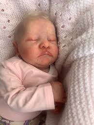 🐰Here is Kristy's baby girl.This little darling is made using the Levi  sculpt by Bonnie Brown.She is my #70 Levi made 😃 Levi just happens to be  my all time favourite so