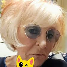 Helene Powers (@helene_powers)