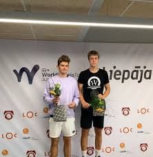 Joseph, michigan, us and he holds an american nationality. Tennis University News 5th Week Of November Alexander Waske Tennis University