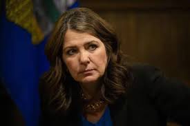 She says “I'm not for separatism”… but her record tells a different story.  Right after the federal election, in a public address, Danielle Smith  explained to Albertans exactly how to organize a