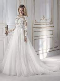 No te pierdas la colección más romántica de vestidos de novia la sposa 2018. Meghan Markle S Wedding Dress Wedding Dresses Wedding Dress Long Sleeve Wedding Dresses Vintage