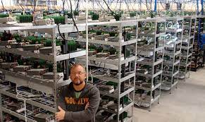 It does not rely on a central server to process transactions or store funds. Jak Tezit Bitcoin Bitcoin Info Cz