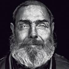 Claude, het gezicht van Innocenti: "Aanvaard ons. Alstublieft"