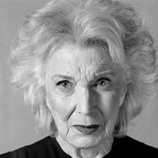 Marisa Paredes: “Ser rico se hereda, y ser pobre también. Eso ha marcado mi  vida”