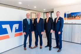 Darüber hinaus enthält es weitere nützliche funktionen. Verwaltungsgebaude Der Vr Bank Neu Ulm In Weissenhorn Feierlich Eroffnet