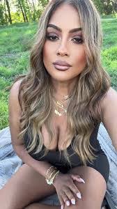 Candice Mendoza's Instagram, Twitter & Facebook