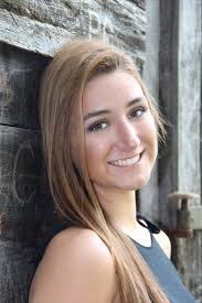 I'm excited to finally start posting my seniors from the fall! I wait until  after graduation and yearbooks come out to share my senior sessions. I  loved getting to photograph Georgia Lawton