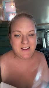 Amanda Hinshaw's Instagram, Twitter & Facebook