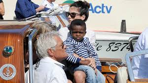 Sandra annette bullock is an american actress and producer. Sandra Bullock Tearfully Describes Black Panther S Impact On African American Son