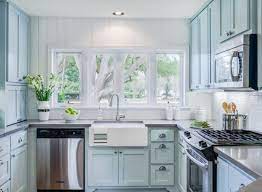 Plus d'infos sur les meubles de style anglais. Cuisine Style Anglais Modele De Decoration Cottage Meuble Bleu Remodelage Petite Cuisine Cuisine Cottage Decoration Interieure Cuisine