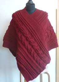 Simple Knitting Poncho Model Selkis In 2020 Poncho Stricken Poncho Strickmuster Stricken