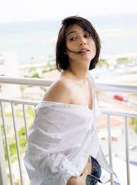 広瀬アリスの水着画像17選 : チェキ撮れるアイドルの写真たち
