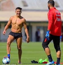 Solskjaer confirms alexis will be joining inter on permanent transfer. Sanchez All Smiles In Chile Training As He Strips Down To His Shorts Soccer Guys Hot Rugby Players Rugby Men