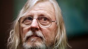 Didier raoult, biologiste et professeur de microbiologie, spécialisé dans les maladies infectieuses et directeur de l'ihu mediterranee infection à marseille, le 26 février 2020 (image d'illustration). Exclusif Ariane Chemin Et Marie France Etchegoin Comment Didier Raoult Nous A Rendus Fous L Express