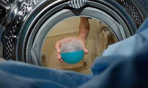 Pour le lavage d'un plaid polaire, il est judicieux de le laver à froid en machine à laver, en programme rapide à 30°, et de l'essorer à doux comme pour les plaids en laine. Comment Laver Mon Plaid Ou Le Nettoyer Efficacement Astuces