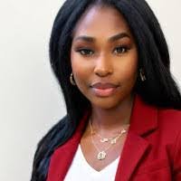 Tara Blunt's Instagram, Twitter & Facebook