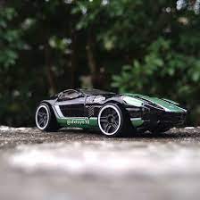 Dx Toys And Hobbies Dxtoys10 Menambahkan Foto Ke Akun Instagramnya Perhatikan Foto Bagus Ini Hotwheels St Car Photography Diecast Cars Sports Car