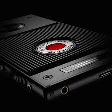 Both at&t and verizon have said today they will sell the mysterious phone with its holographic display. Red Says Its Hydrogen One Smartphone Will Ship This Summer The Verge