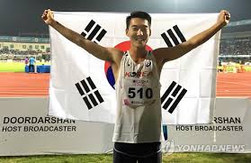 우상혁은 30일 일본 도쿄의 도쿄 올림픽 스타디움에서 열린 2020 도쿄 올림픽 육상 남자 높이뛰기 예선에서 2m28을 기록하며 전체 9위로. ë†'ì´ë›°ê¸° ìš°ìƒí˜ 27ëª… ì¤' 25ìœ„ë¡œ ì˜ˆì„ íƒˆë½ 2ï½ 22 ì—°í•©ë‰´ìŠ¤