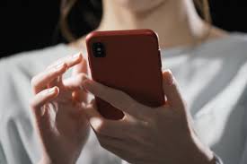 It is criminal harassment for someone to repeatedly follow or contact you or engage in threatening behaviour, so as to make you afraid. Digitales Stalking Heimlicher Zugriff Auf Mein Smartphone
