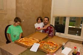 Instantly convert any amount of satoshi to usd, btc, eur, gbp and additional currencies. 10 Years Ago He Exchanged 10 000 Bitcoins For 2 Pizzas Now Worth 365 Million People Cnbeta Com Archyworldys