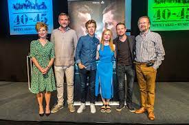Intussen is er groen licht gegeven om opnieuw te mogen opstarten. Studio 100 Strikt Vlaamse Topcast Voor Spektakel Musical 40 Gazet Van Antwerpen Mobile