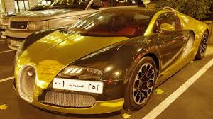 This poor bugatti veryon had been stopped for the 5th time in a day by the police. Gold Chrome Bugatti Veyron Grandsport In London For Ramadan Rush Youtube