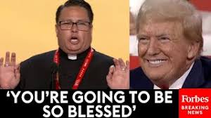 This priest cracks up the RNC at the end of night one.