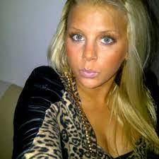 Jasmine Waller's Instagram, Twitter & Facebook