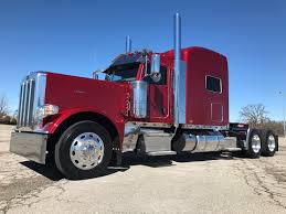 Legendary Red Metallic 2025 Peterbilt