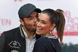 He has been married to jana ina zarrella since august 30, 2005. Giovanni Zarrella Sanger Hat Besondere Verbindung Zu Pietro Lombardi Mopo De