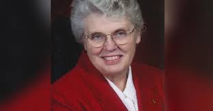 Elsie Abbott's Instagram, Twitter & Facebook