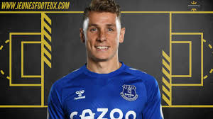 He was the second of two children born to his mother, karine digne and to his father, philippe digne. Lucas Digne Ne Garde Pas Un Souvenir Imperissable De Laurent Blanc