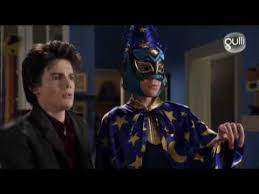 Un groupe d'ados se retrouve à combattre des zombies, des démons et d'autres forces surnaturelles, tout en remplissant leurs devoirs de lycéens. Ma Baby Sitter Est Un Vampire French S02e10 Youtube