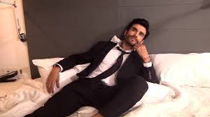 Gonzalo garcía vivanco is a mexican actor and a model. Gonzalo Garcia Vivanco Protagoniza La Portada De Maxwell Verano Youtube