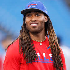 One key to Patriots' success? Recruiting players from AFC East foes