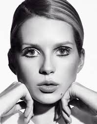 Lottie Moss Models Glam Makeup Trends For Vogue Mexico Lottie Moss Lottie Glam Makeup