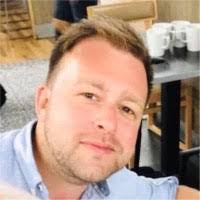 Jamie Faulkner's Instagram, Twitter & Facebook