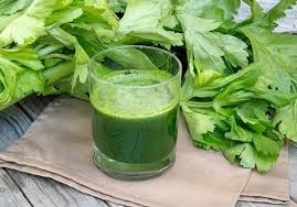 Banyak sekali manfaat jus seledri lemon untuk kecantikan, . Turunkan Berat Badan Cobalah Minum Jus Seledri Dalam Sebulan