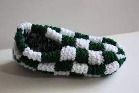 Learn how to knit the garter checkerboard stitch. Checkerboard Slipper Tutorial Knit Slippers Free Pattern Knitted Slippers Pattern Knitting Patterns