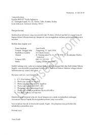 Surat lamaran kerja ialah surat yang ditulis/dibuat oleh seseorang dan ditujukan kepada suatu perusahaan/instansi dengan tujuan untuk melamar berikut panduan menulis surat lamaran kerja yang baik dan benar contoh surat lamaran kerja umum. 44 Contoh Surat Lamaran Kerja Tulis Tangan Yang Benar 2020 In 2021 Surat Resume Templates